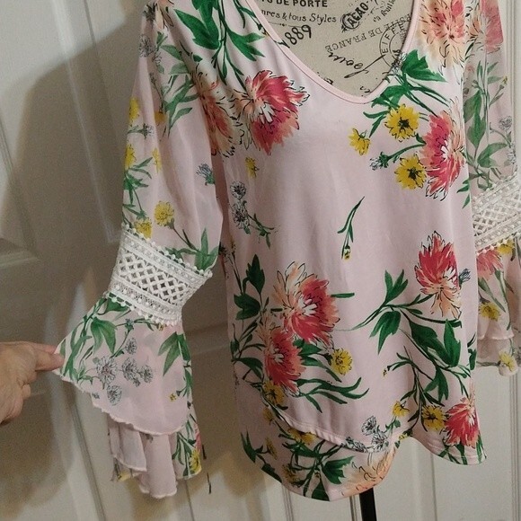 Perception concept Flared Sleeve Top xl Embroidered  Boho - Picture 2 of 9